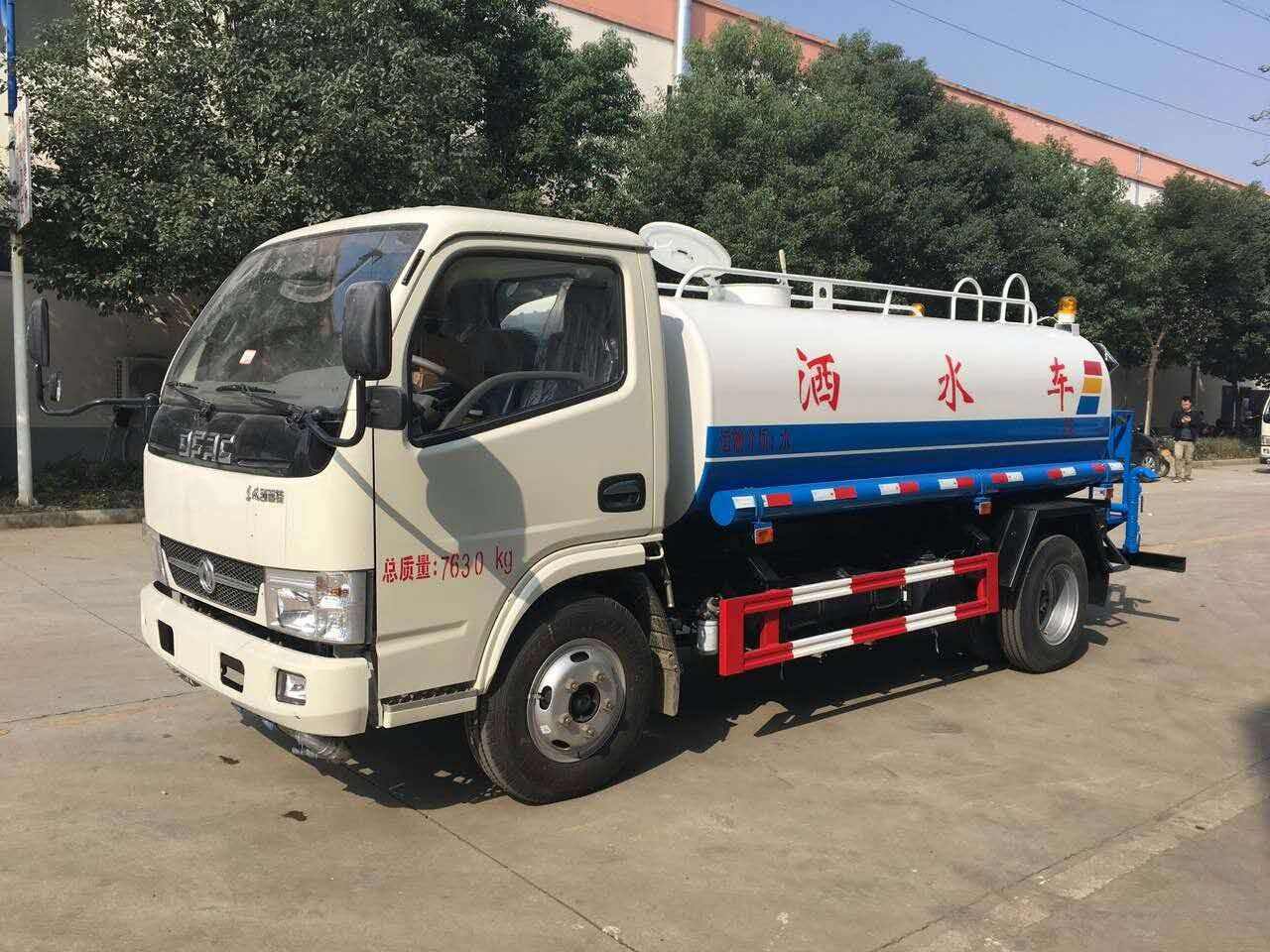 5噸灑水車在哪里有賣？湖北楚勝汽車13886887089